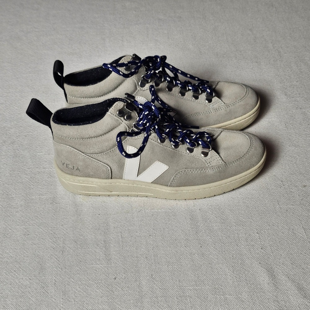 Veja Roraima Grey Suede High Top Sneakers Womens Size 6 EU 37 Hiker Laces